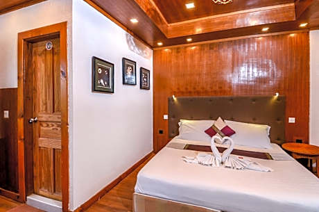 Deluxe Double Room with Ocean View