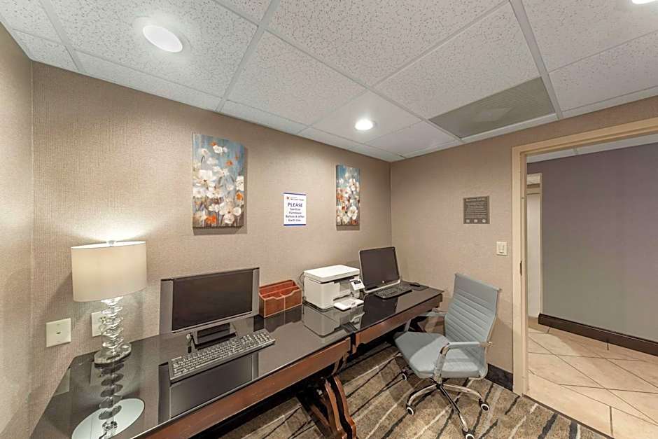 Best Western Plus Russellville Hotel and Suites