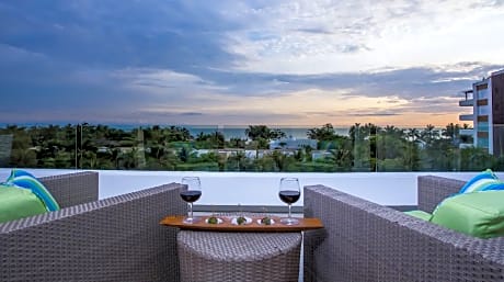 2 Bedroom Penthouse Private Pool 2 kids free SGL