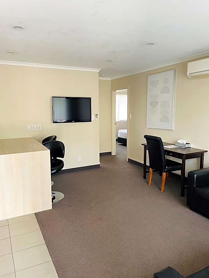 Kauri Court Motel and Apartments