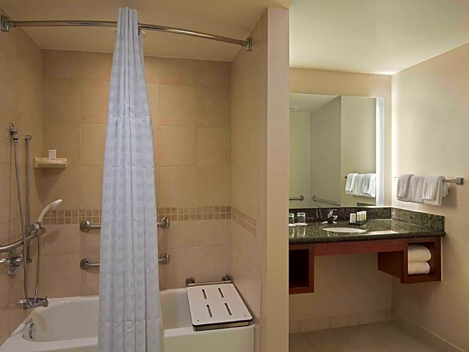 Photo 1 of 1 of 1 Bedroom 1 Queen Bed Suite, Mobility Accessible, Bathtub