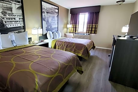 1 King Bed Studio Suite Non-Smoking