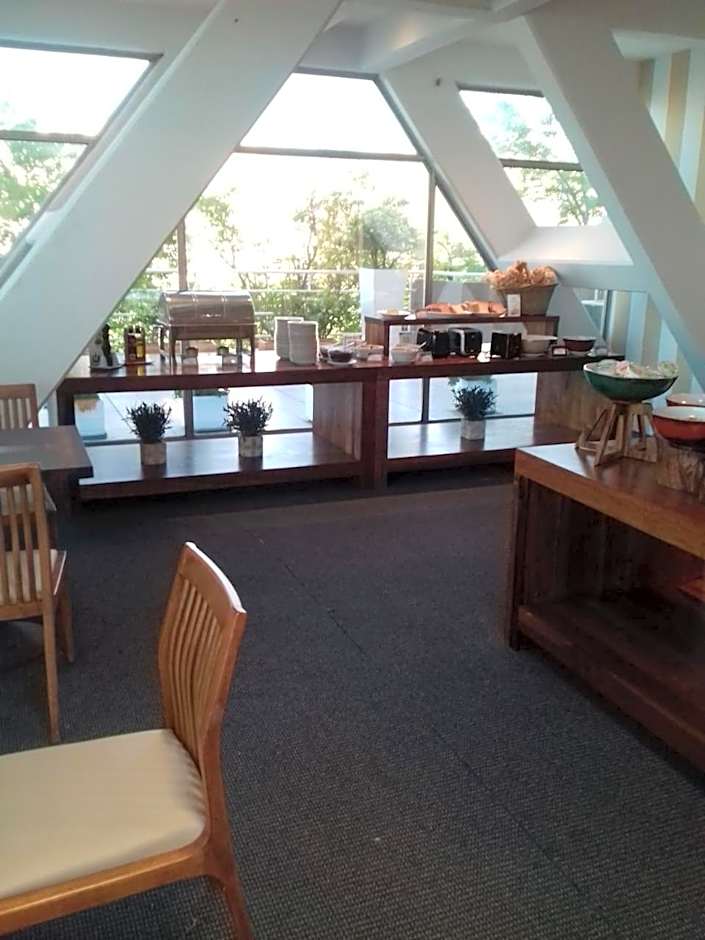 Hotel Tower Inn & Suites