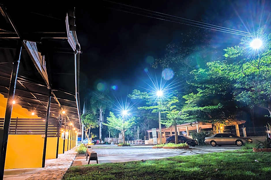 Maleena Garden at Lam Takhong Riverside