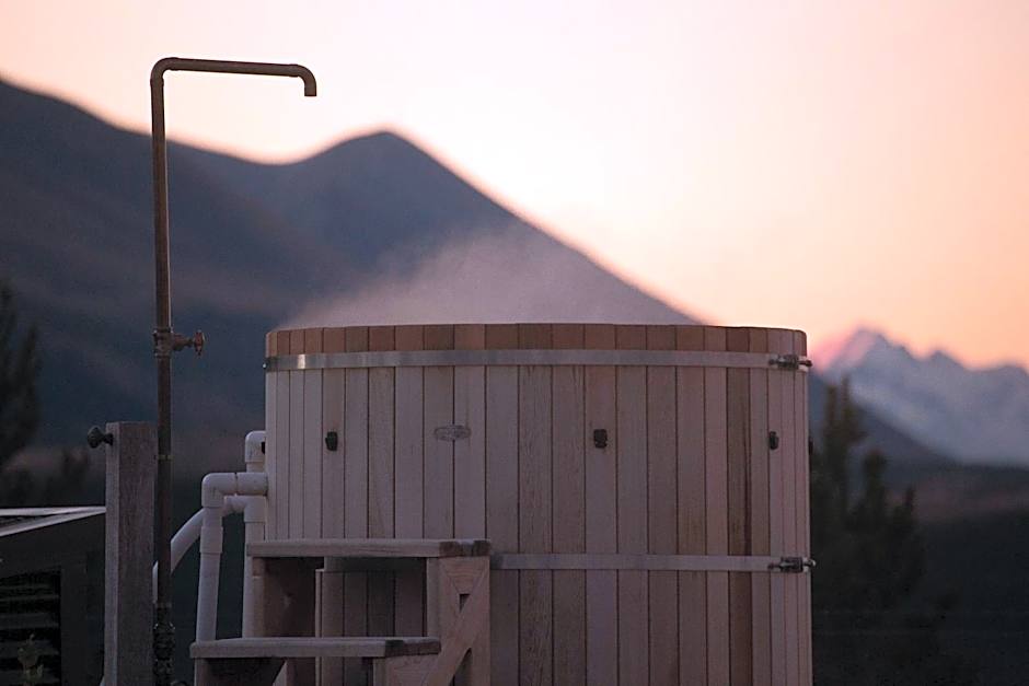 Mt Cook Lakeside Retreat