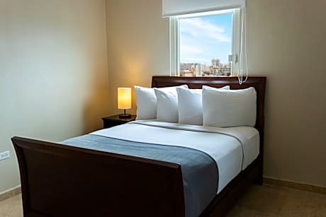 Deluxe Suite (1 King Bed and 1 Double Bed)
