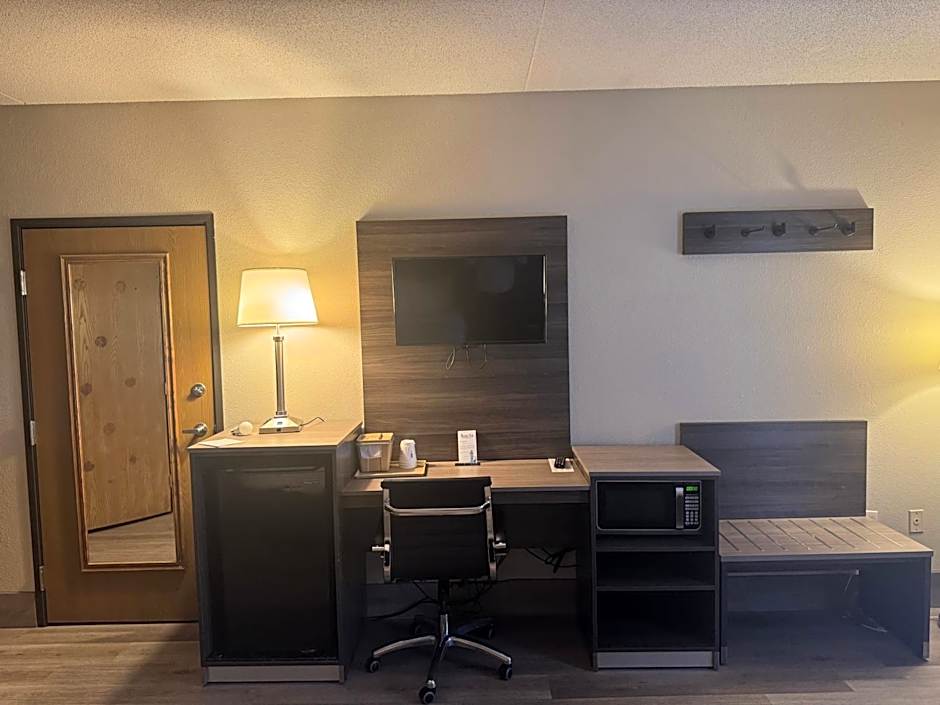 Ramada by Wyndham Platte City KCI Airport