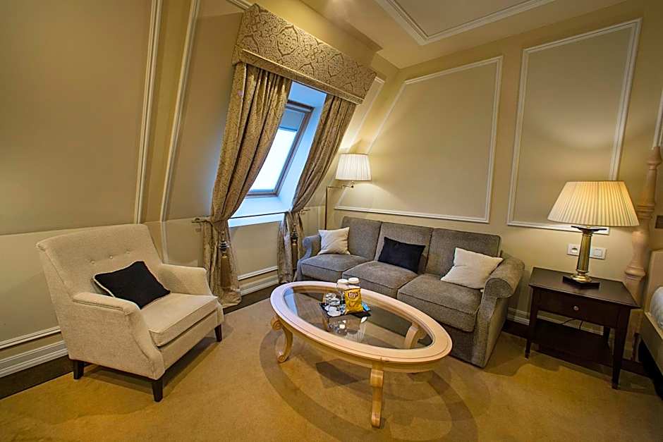 Wilson Palace by LOFT