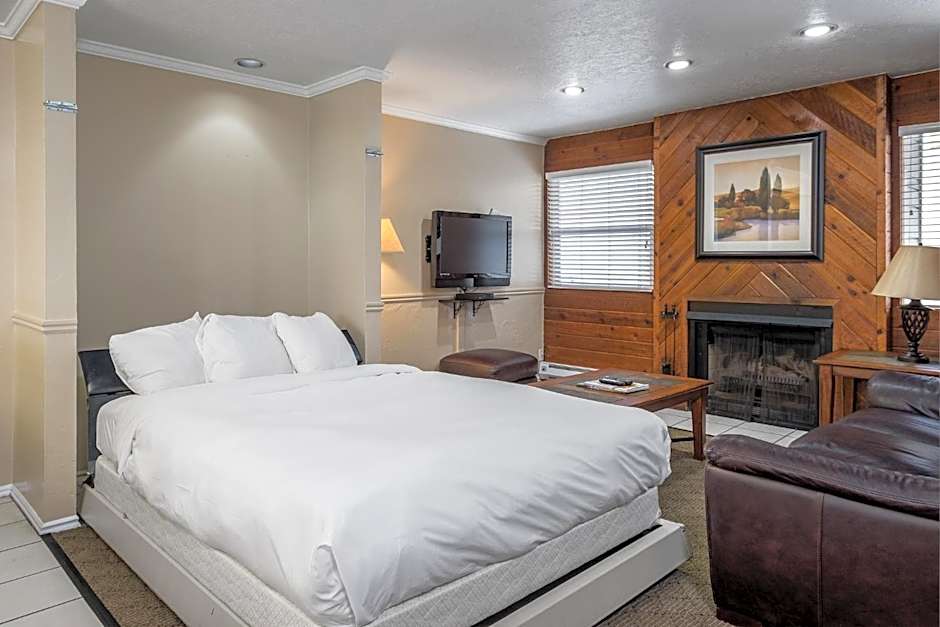 Sweetwater Lift Lodge