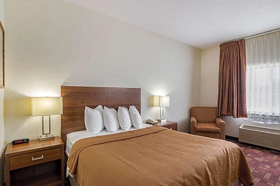 Econo Lodge Luverne I-90