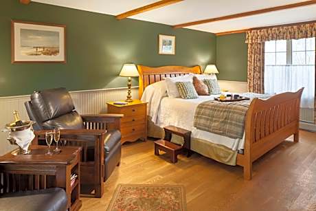 Superior King Room with Fireplace - Carriage (Tradewinds)