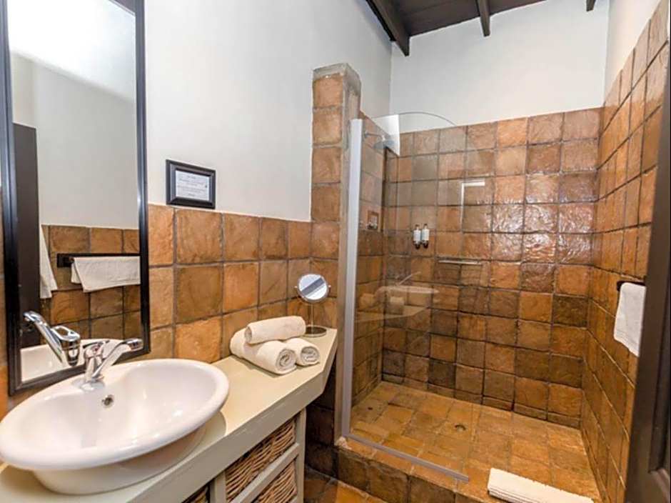 Addo African Home