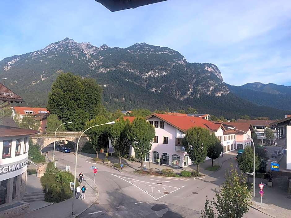 Hotel Roter Hahn - Bed & Breakfast