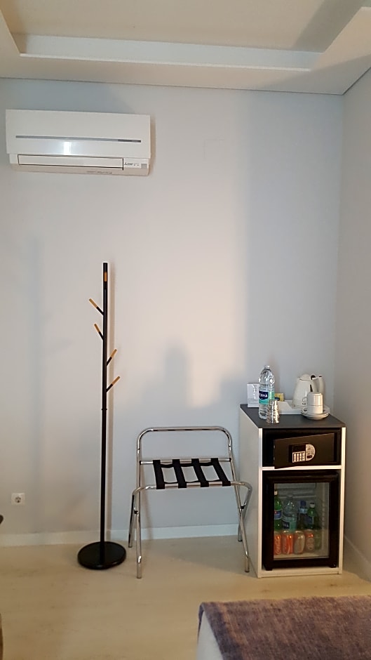 Grande Pensao Residencial Alcobia