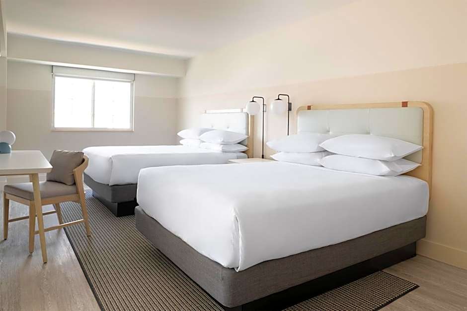 Hampton by Hilton Grand Cayman Seven Mile Beach