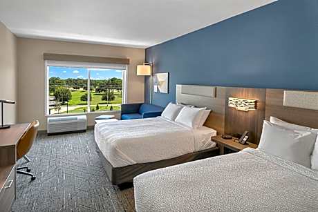 Queen Suite with Two Queen Beds