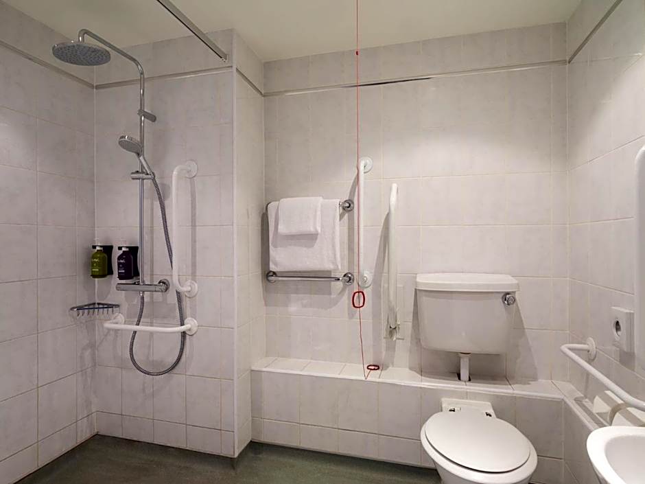 Photo 1 of 1 of Standard, Accessible