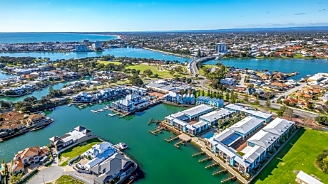 C Mandurah