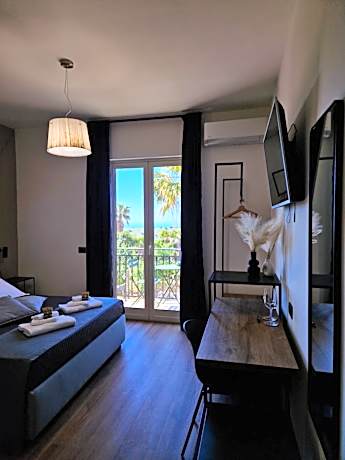 Double Room with Balcony and Sea View