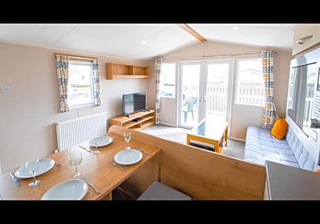 MP676 Parkdean Camber Sands