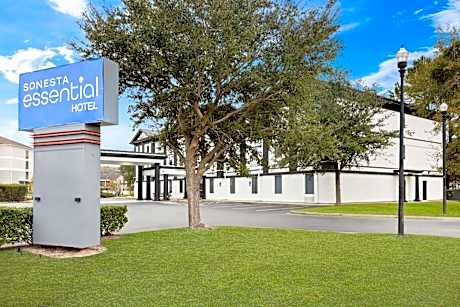 Sonesta Essential Savannah