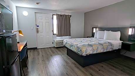Queen Room