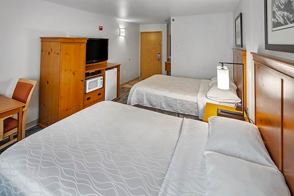 Photo 1 of 3 of Double Room – No Exterior Windows
