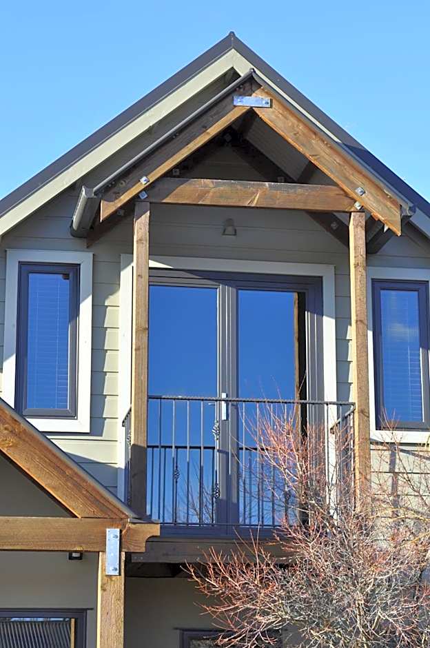 Lansdown Villa Apartments