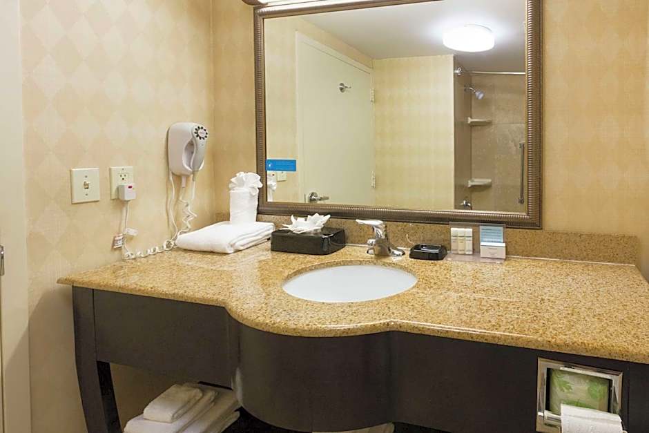 Hampton Inn By Hilton & Suites Jacksonville-Airport