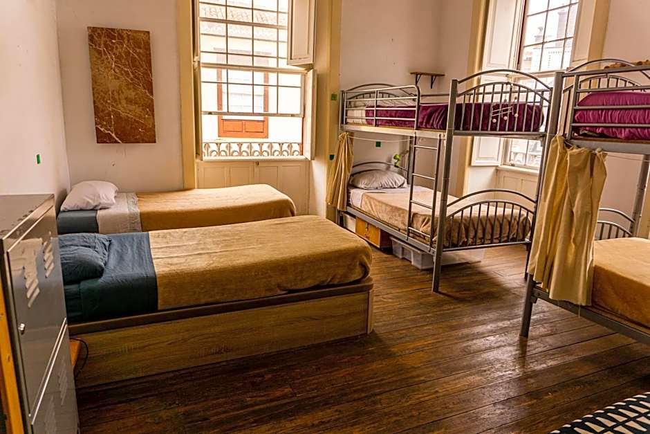 Hostel Albergue La Casa Encantada