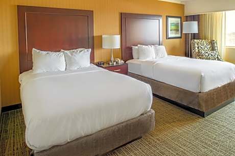 Standard Double Room with Two Double Beds - High Floor