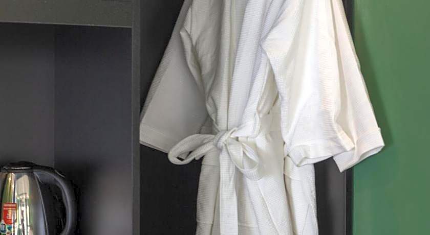 Madelise Adora Hotel and Travel