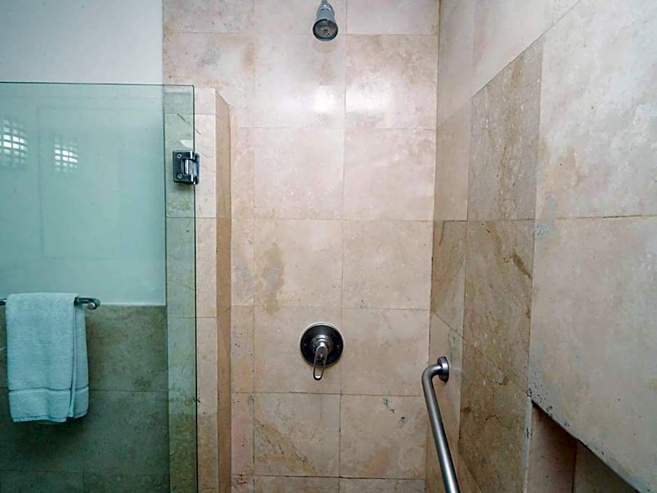 HS HOTSSON Hotel Tampico