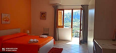 Triple Room with Mountain View