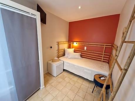 Triple Room with Bath