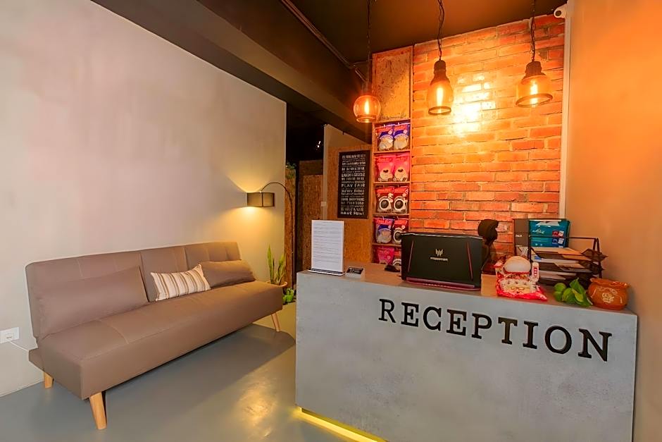Homy Seafront Hostel