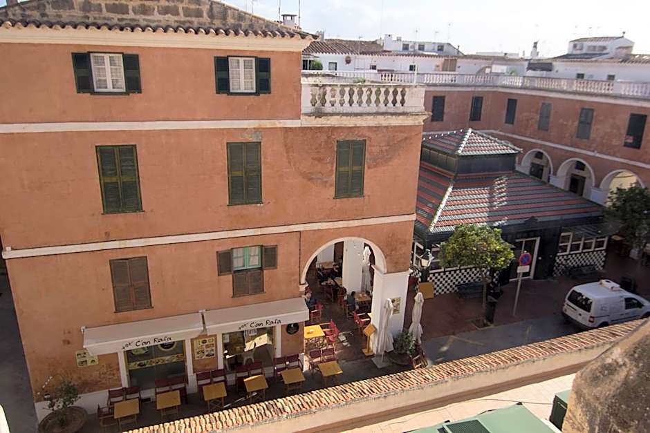 Grupoandria El Claustre de Ciutadella - HOSPEDERIA