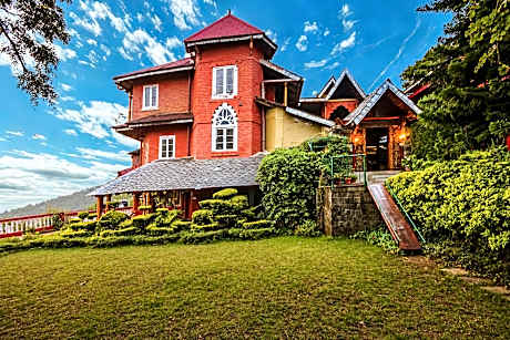 WelcomHeritage Grace Hotel