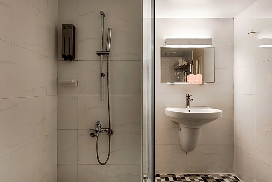 The Riverside Hotel Esthetics