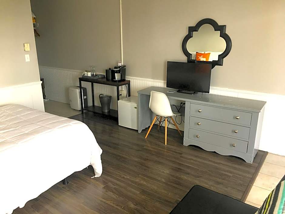 The Iona Heights Inn