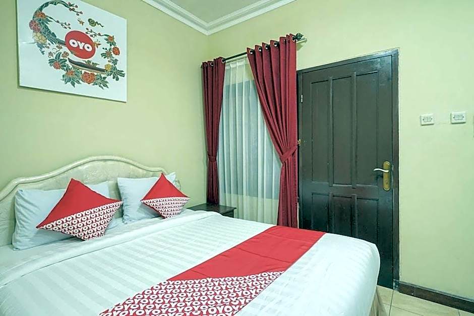 Ndalem Maharani Guest House