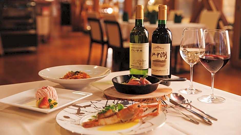 PICA Yamanakako Village