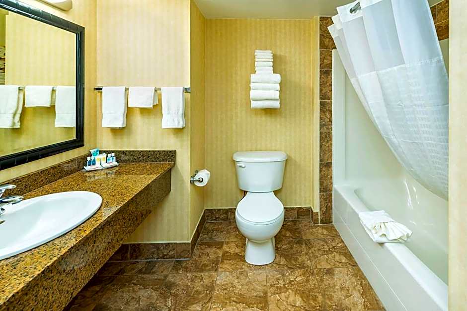 Comfort Inn & Suites