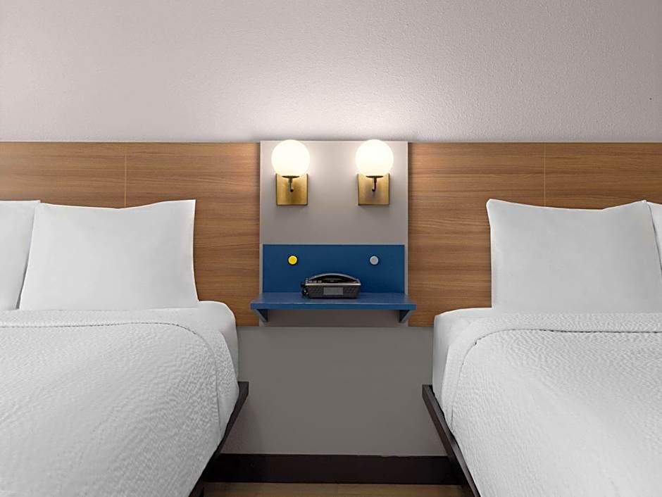 Microtel Inn & Suites By Wyndham Tracy