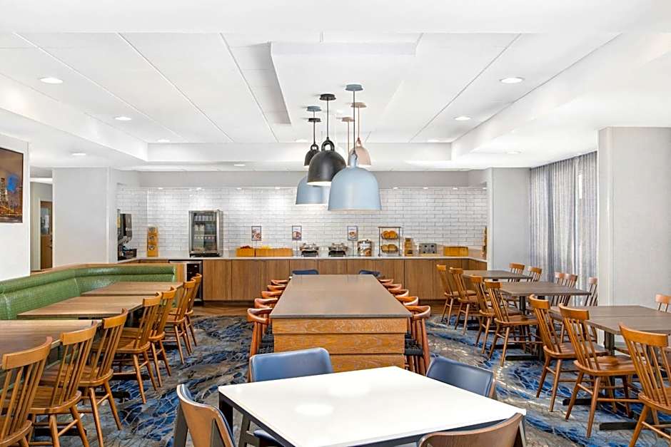 Fairfield Inn by Marriott Evansville East