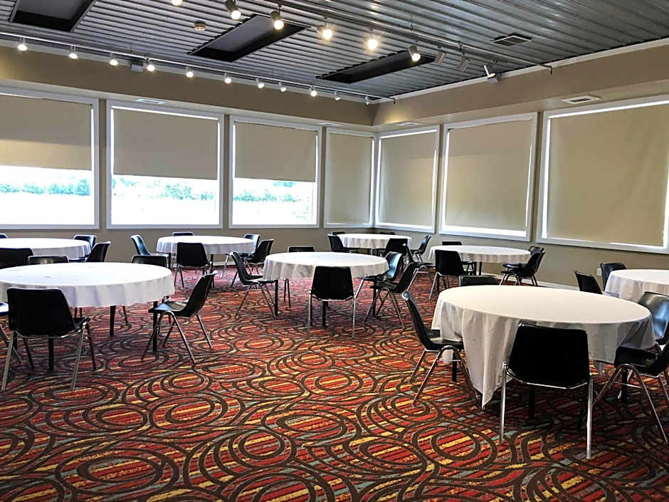 Hometown Inn And Suites Belle Plaine