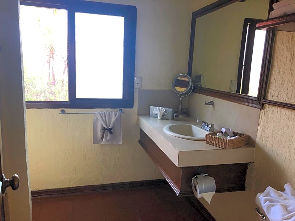 Villa San Jose Hotel & Suites