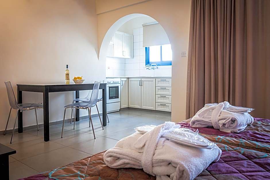 Kefalos Damon Hotel Apartments