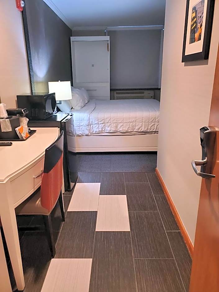 Umbrella Hotel Brooklyn