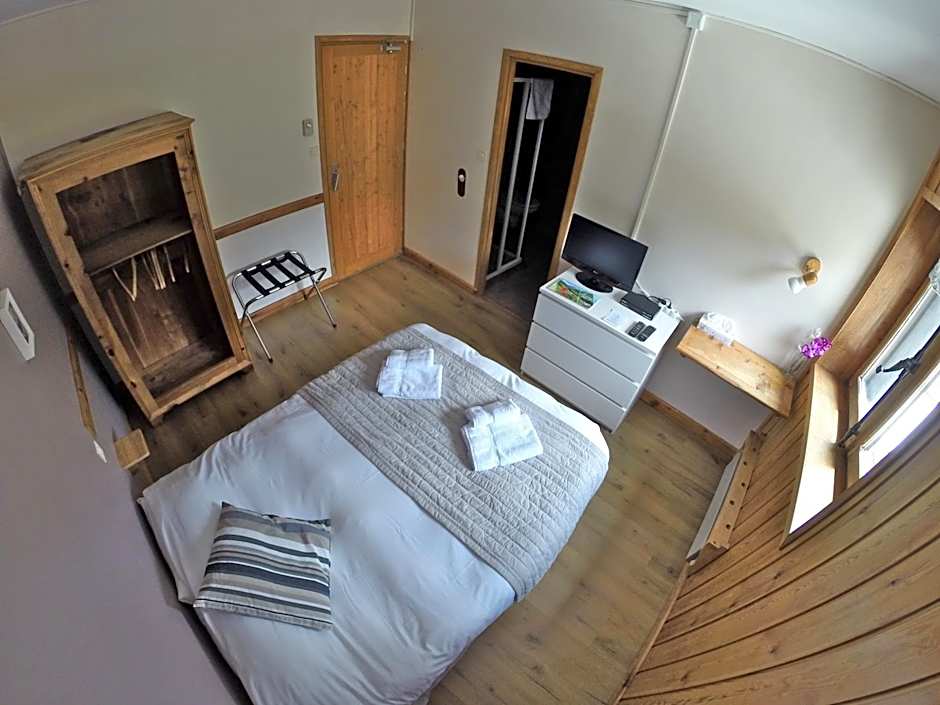 Photo 1 of 10 of Double Room
